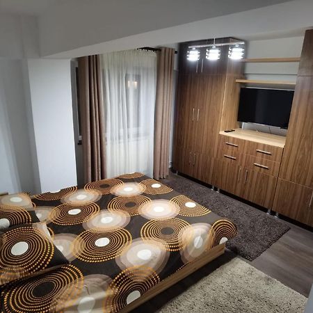 Apartament - Central Târgu Jiu Buitenkant foto