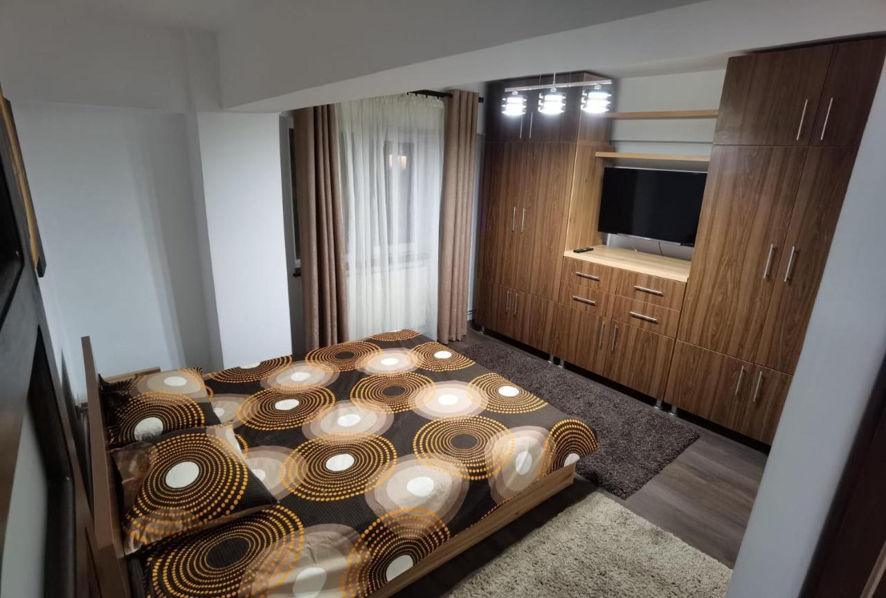 Apartament - Central Târgu Jiu Buitenkant foto