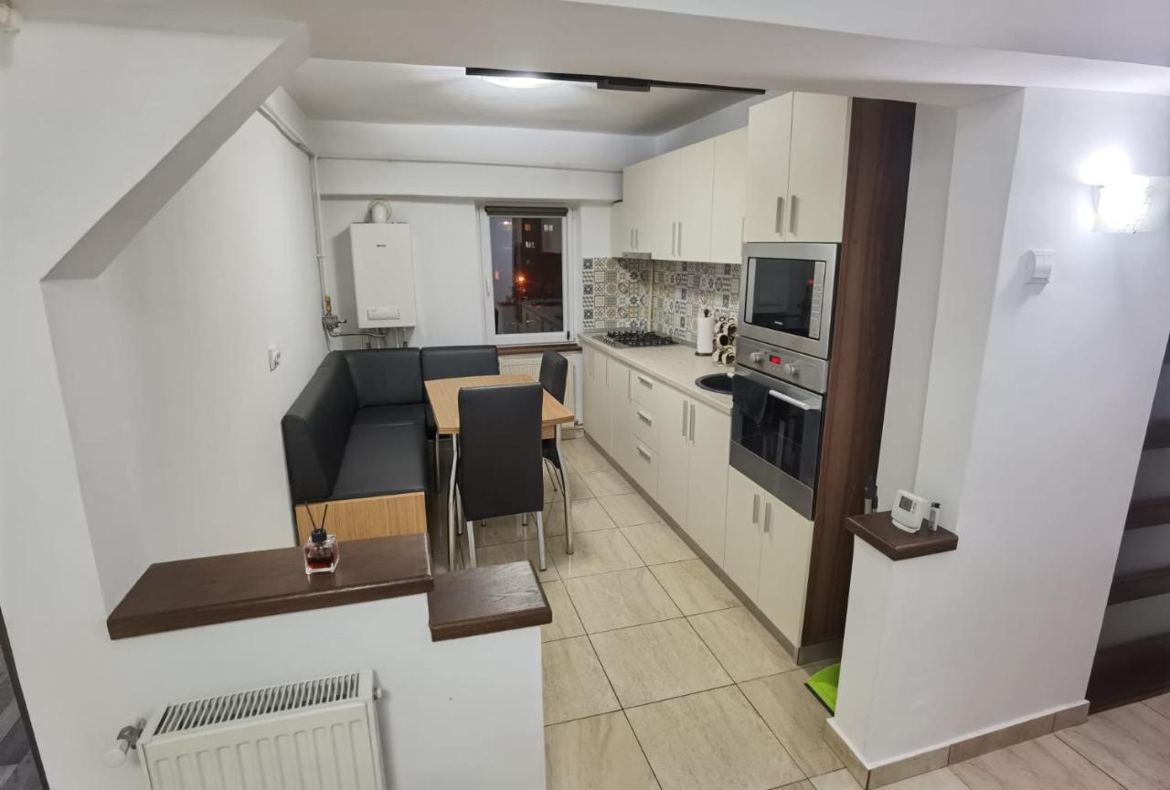 Apartament - Central Târgu Jiu Buitenkant foto