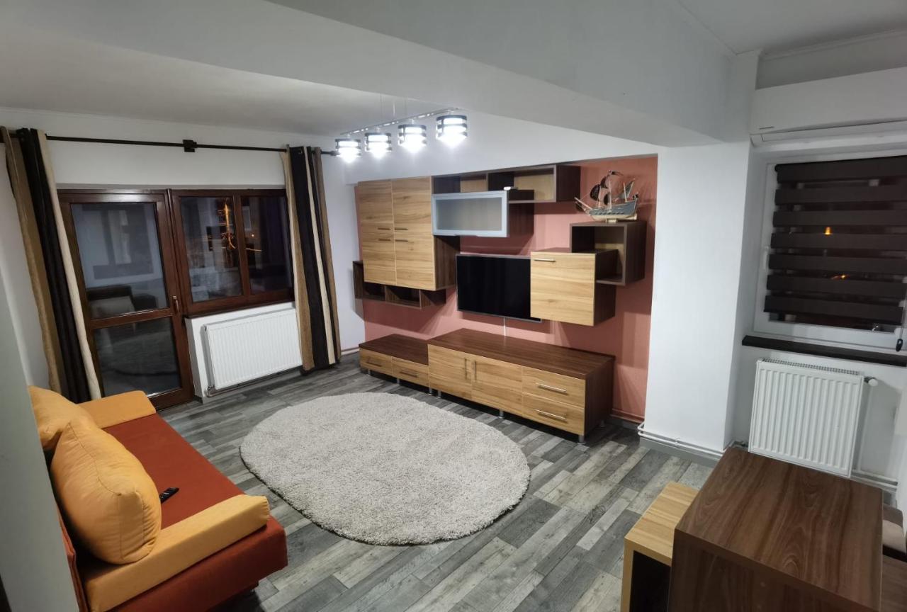 Apartament - Central Târgu Jiu Buitenkant foto