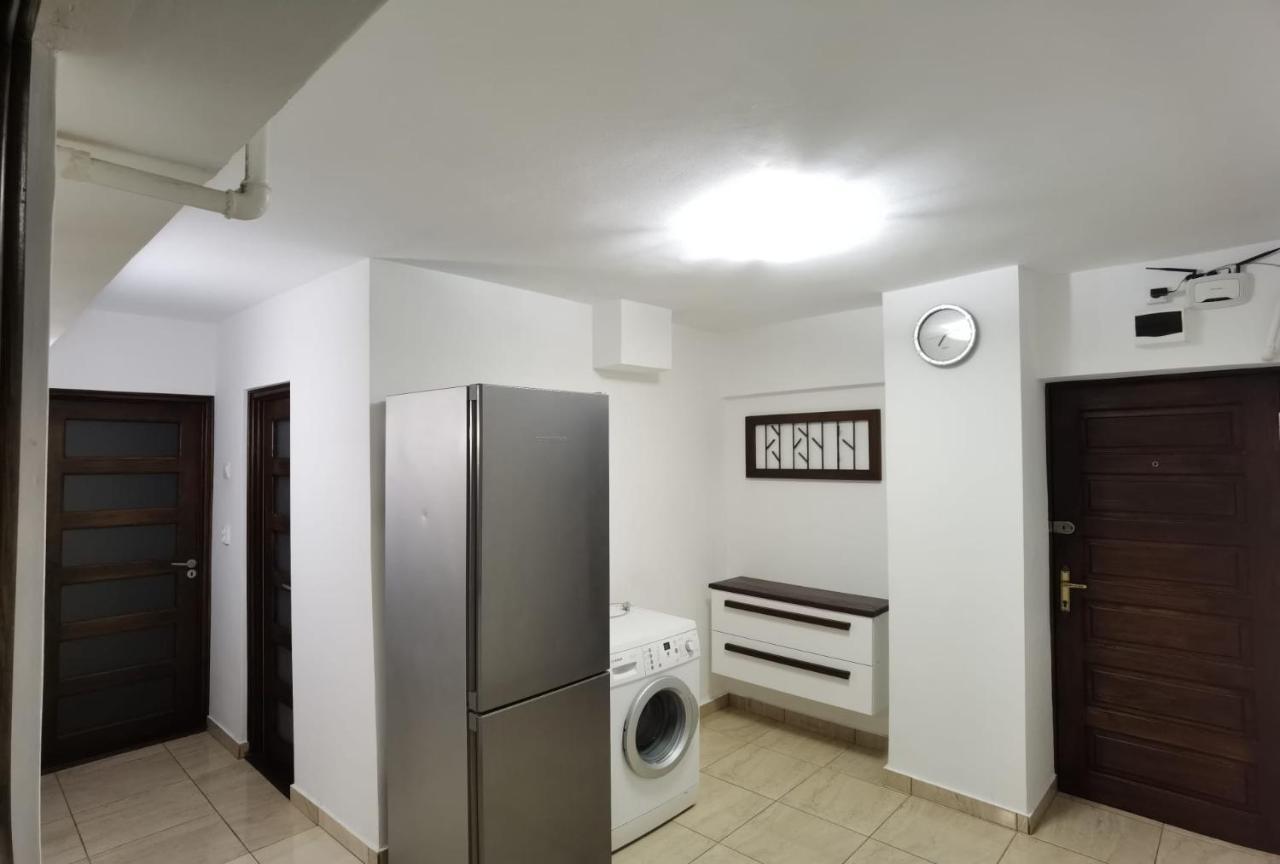 Apartament - Central Târgu Jiu Buitenkant foto