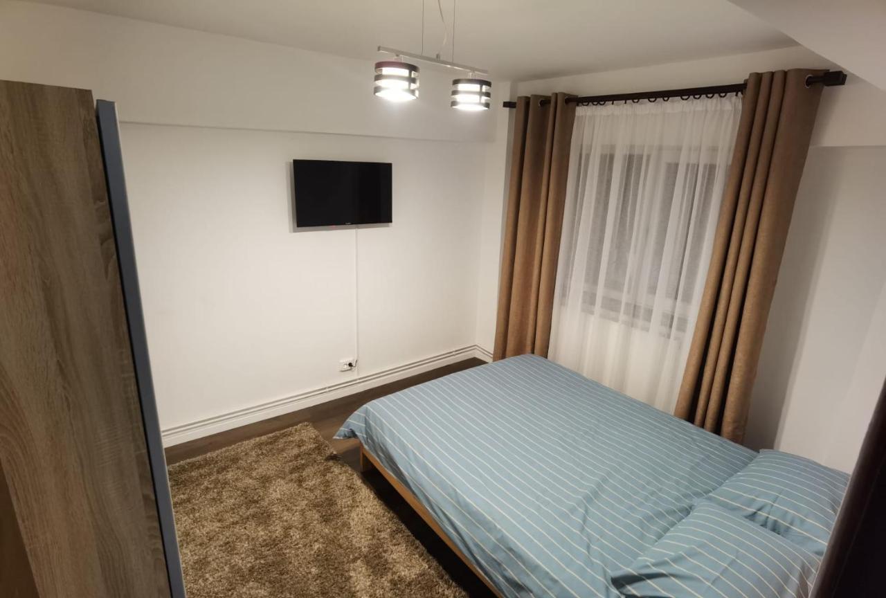 Apartament - Central Târgu Jiu Buitenkant foto