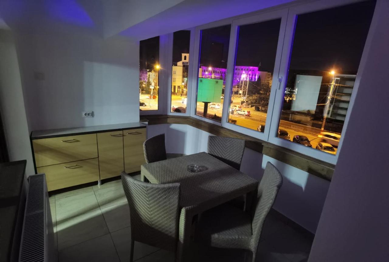 Apartament - Central Târgu Jiu Buitenkant foto